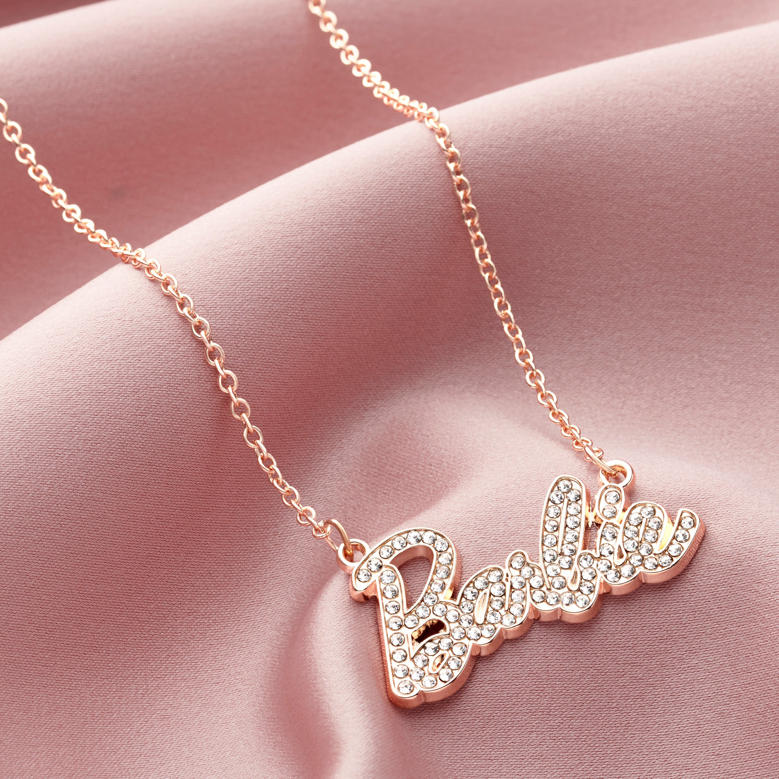 Gold best sale barbie necklace